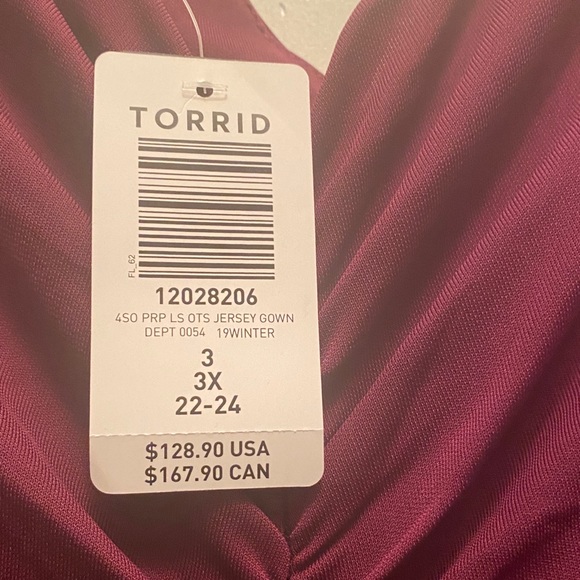 BRAND NEW TORRID off the shoulder gown - Picture 4 of 7